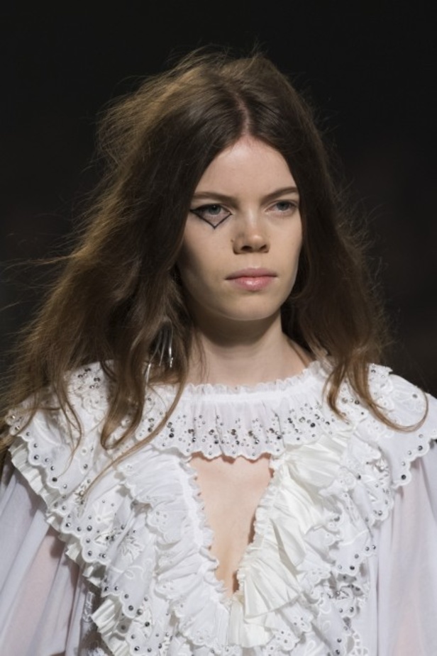 عرض ازياء كوتش لموسم ربيع وصيف 2019