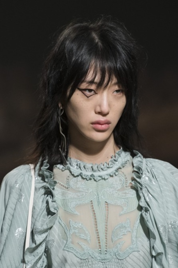 عرض ازياء كوتش لموسم ربيع وصيف 2019