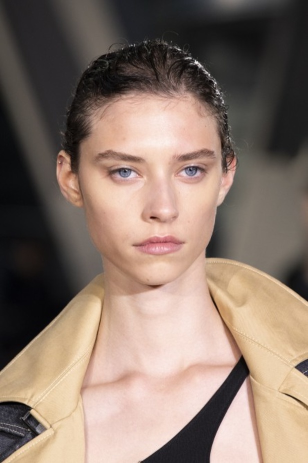 اسبوع الموضة في لندن 2019   مجموعة أزياء ديفيد كوما الجاهزة لربيع وصيف 2020