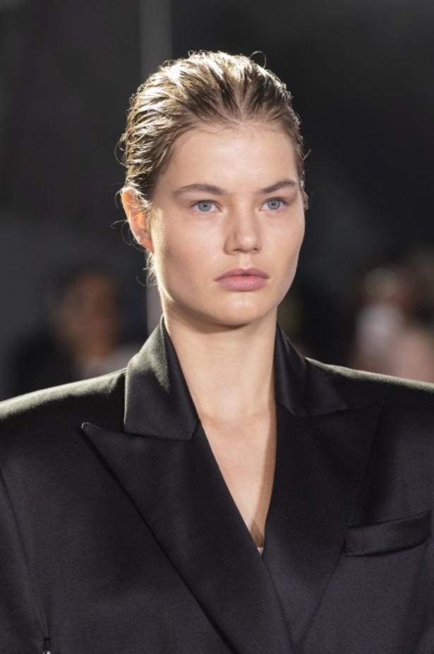 اسبوع الموضة في لندن 2019   مجموعة أزياء ديفيد كوما الجاهزة لربيع وصيف 2020