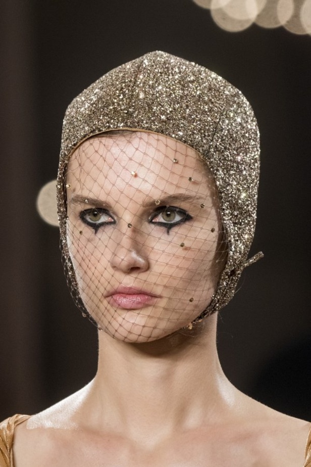 عرض أزياء Christian Dior للهوت كوتور لربيع وصيف 2019 !