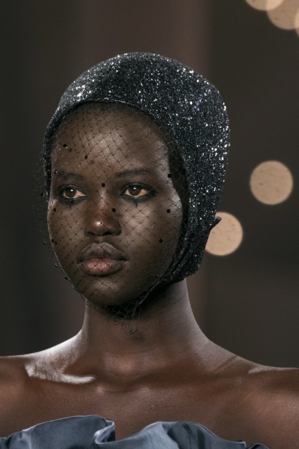 عرض أزياء Christian Dior للهوت كوتور لربيع وصيف 2019 !