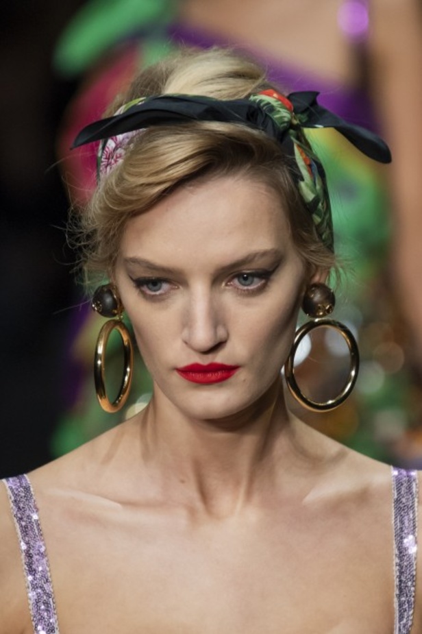 تصاميم عكست الألوان والمرح في عرض Dolce & Gabbana