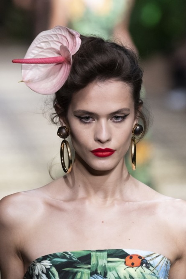 تصاميم عكست الألوان والمرح في عرض Dolce & Gabbana