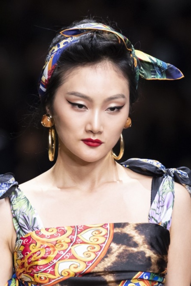 تصاميم عكست الألوان والمرح في عرض Dolce & Gabbana