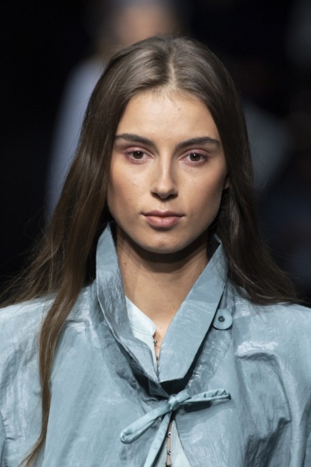اسبوع الموضة في ميلان 2019 عرض أزياء Emporio Armani لربيع وصيف 2020 من ميلان