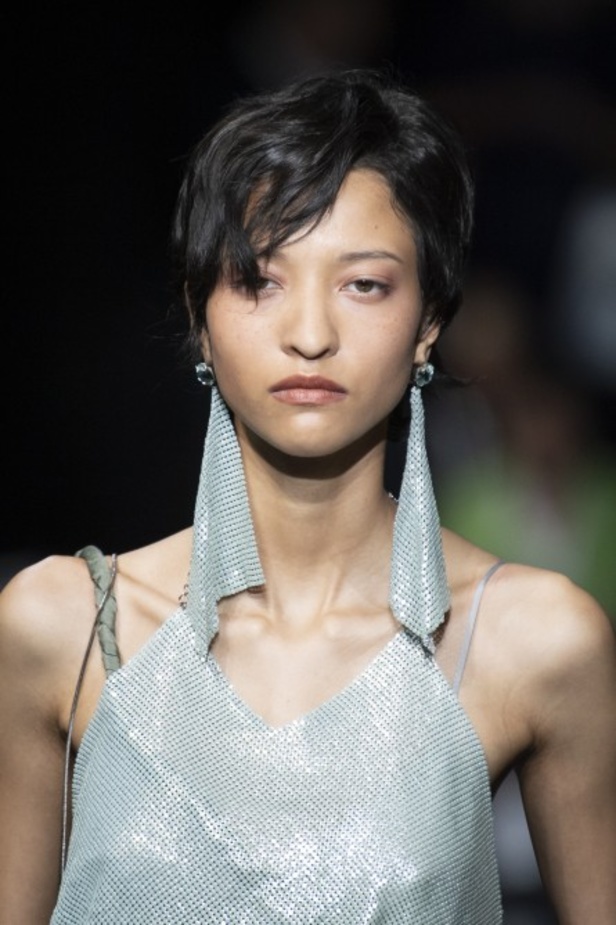 اسبوع الموضة في ميلان 2019 عرض أزياء Emporio Armani لربيع وصيف 2020 من ميلان