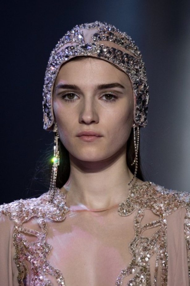 ايلي صعب يحتفل بالحياة في مجموعته لربيع وصيف 2018