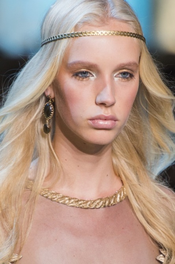 مجموعة ايلي صعب الملكية ضمن أسبوع الموضة في باريس 