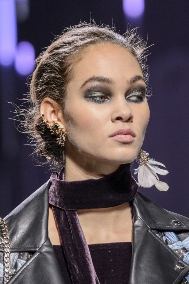 مجموعة إيلي صعب لخريف وشتاء 2017