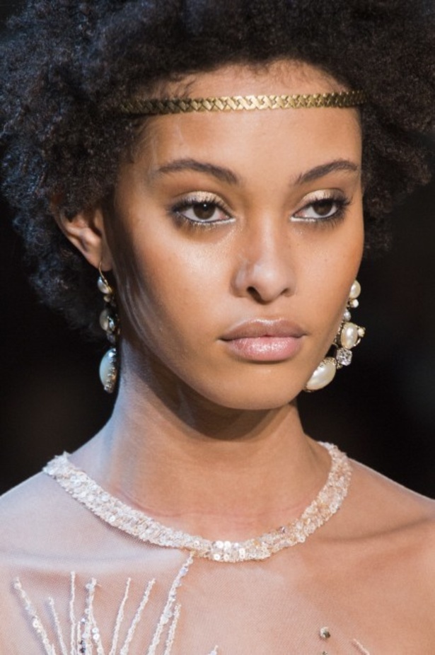 مجموعة ايلي صعب الملكية ضمن أسبوع الموضة في باريس 