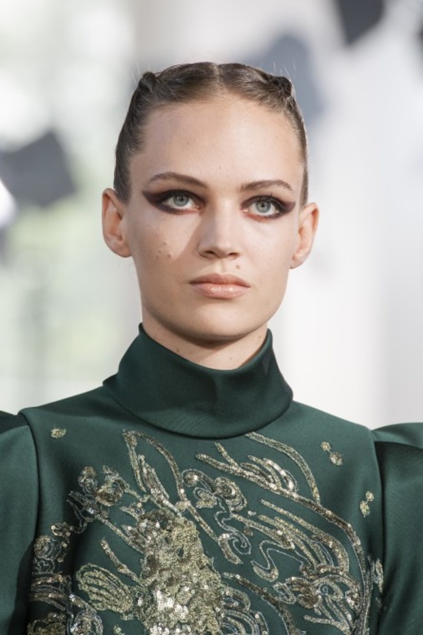 مجموعة إيلي صعب للأزياء الفاخرة لخريف وشتاء 2020 من وحي الصين