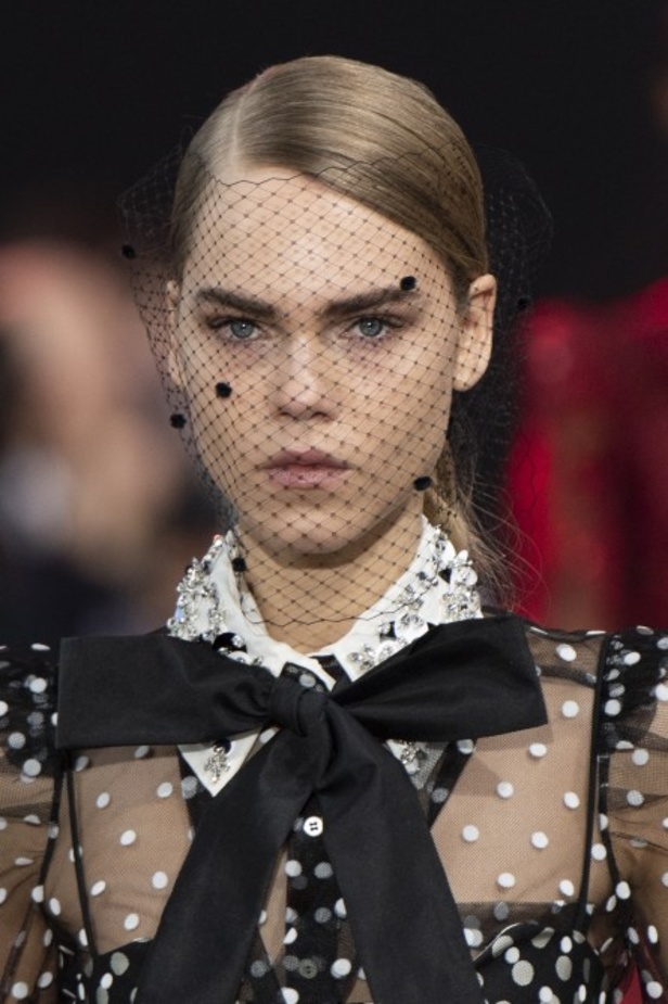 مجموعة Elie Saab لخريف وشتاء 2020-2021 خلال اسبوع الموضة في باريس