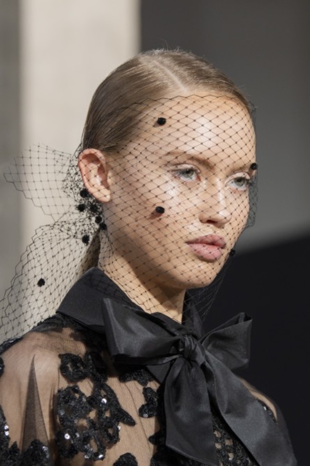 مجموعة Elie Saab لخريف وشتاء 2020-2021 خلال اسبوع الموضة في باريس