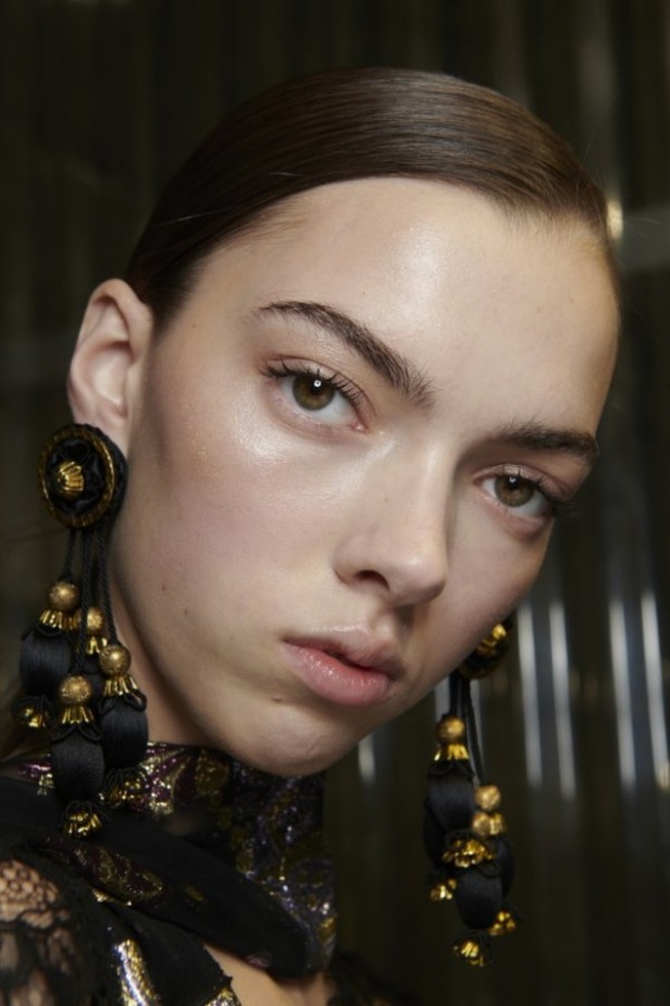 مجموعة Elie Saab لخريف وشتاء 2020-2021 خلال اسبوع الموضة في باريس