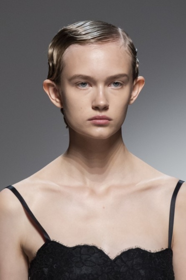 اسبوع الموضة في ميلان 2019 عرض أزياء ERMANNO SCERVINO لربيع وصيف 2020