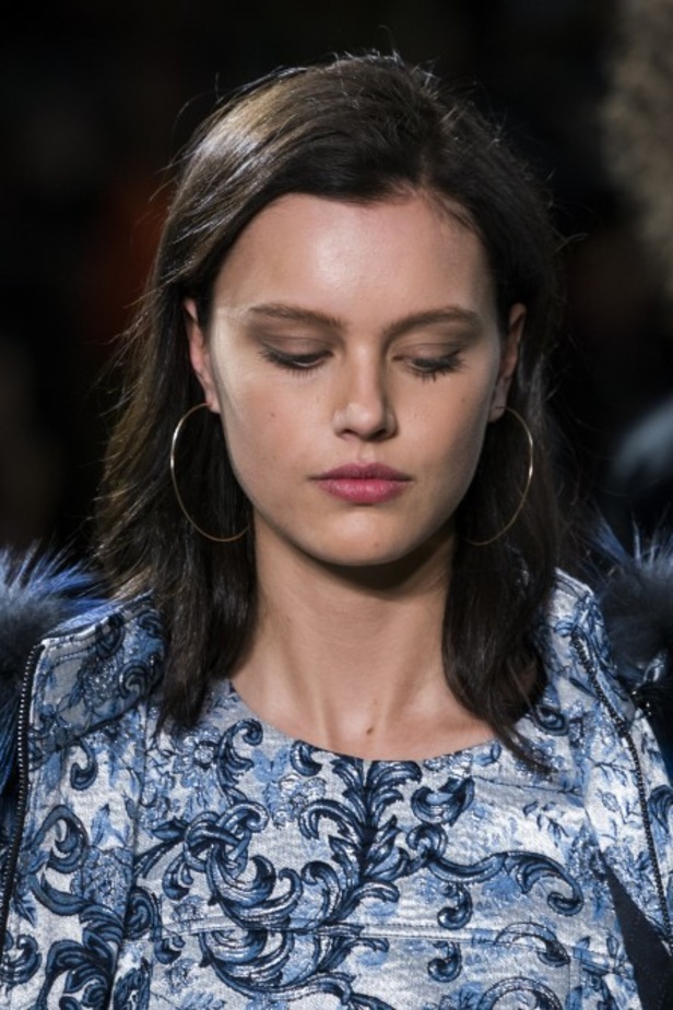 عرض أزياء إيلي تاهاري لخريف وشتاء 2019