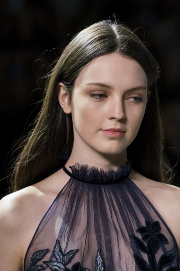 عرض أزياء إيلي تاهاري لخريف وشتاء 2019