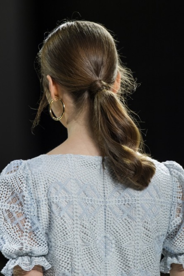  اسبوع الموضة في نيويورك 2019 ابرز صيحات أزياء و اكسسوارات ELIE TAHARI لربيع وصيف 2020 