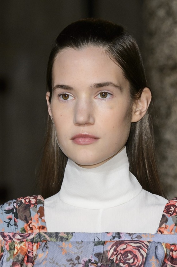 مجموعة EMILIA WICKSTEAD لموسم خريف وشتاء 2017