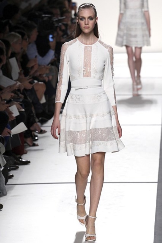 ايلي صعب : حديقة من الدانتيل تخطف الانفاس..