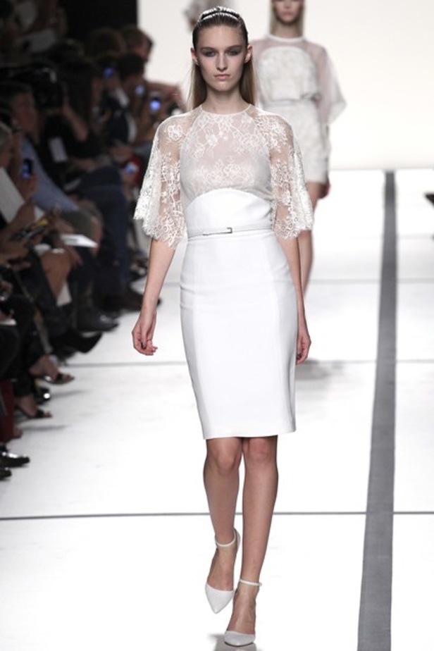 ايلي صعب : حديقة من الدانتيل تخطف الانفاس..