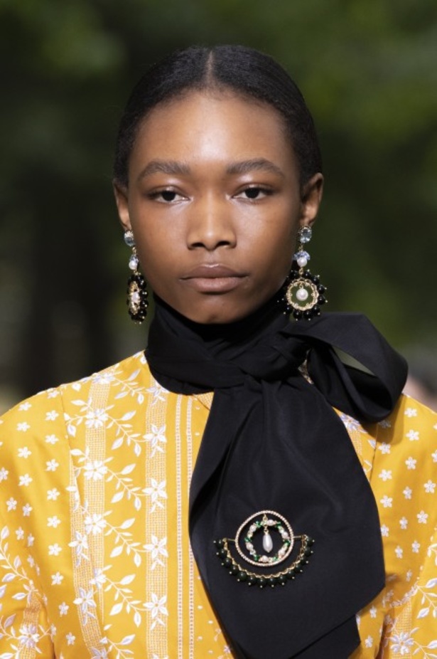 اسبوع الموضة في لندن 2019 عرض ازياء ERDEM لربيع وصيف 2020