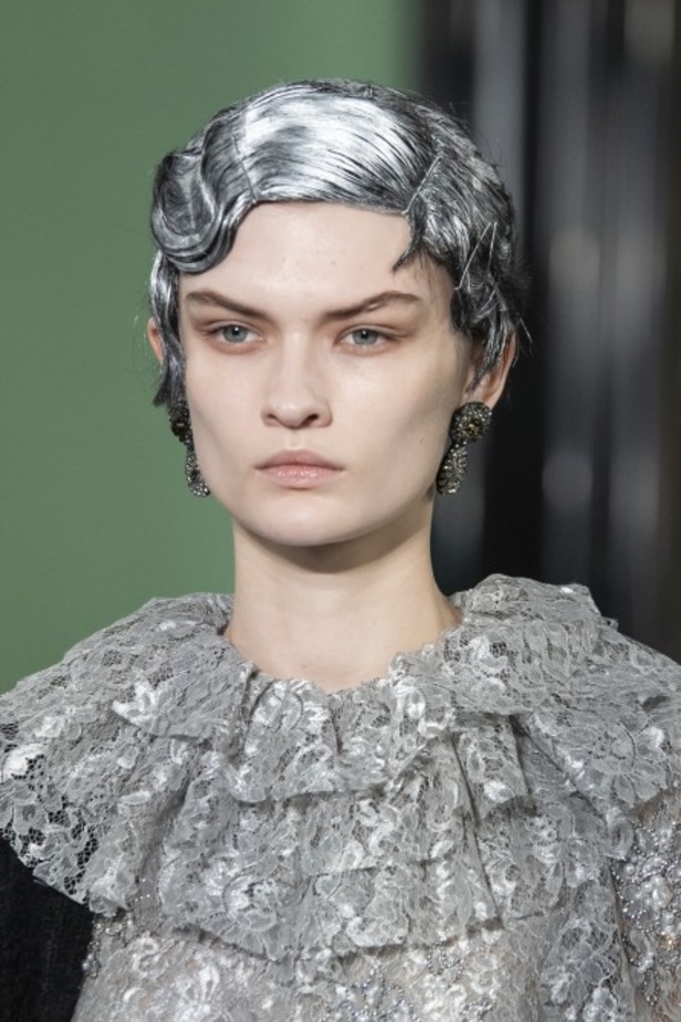 مجموعة erdem للالبسة الجاهزة من اسبوع الموضة في لندن  2020 