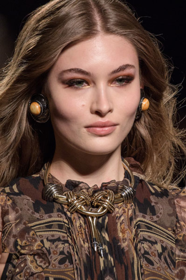 عرض ازياء ايترو لخريف وشتاء 2018