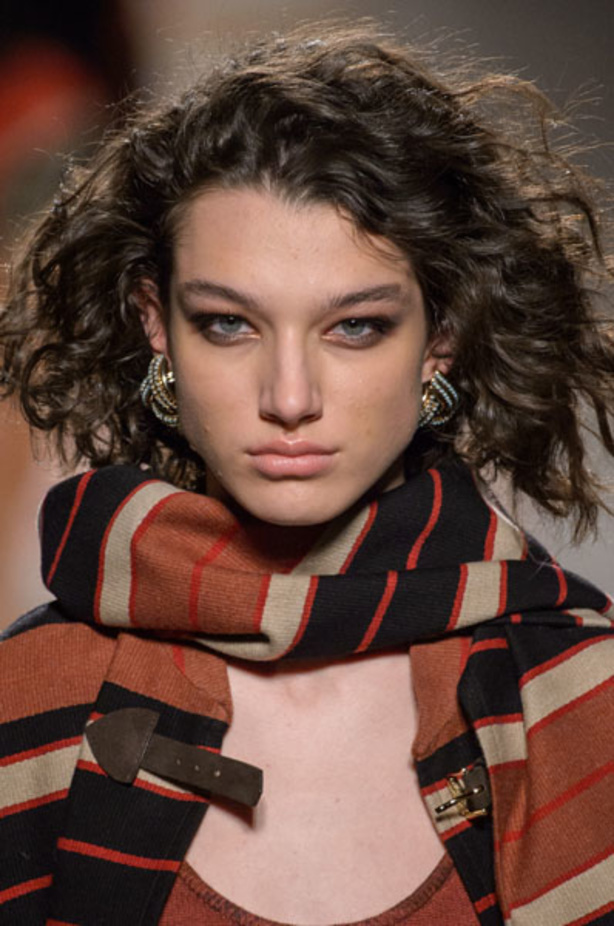 عرض ازياء ايترو لخريف وشتاء 2018