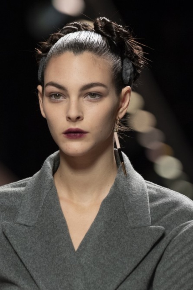 مجموعة فندي FENDI لخريف وشتاء 2020-2021 خلال اسبوع الموضة في ميلانو 