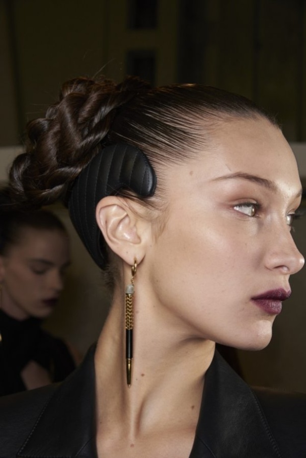 مجموعة فندي FENDI لخريف وشتاء 2020-2021 خلال اسبوع الموضة في ميلانو 