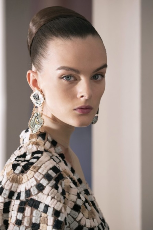 عرض أزياء دار Fendi للأزياء الراقية لخريف وشتاء 2021-2022