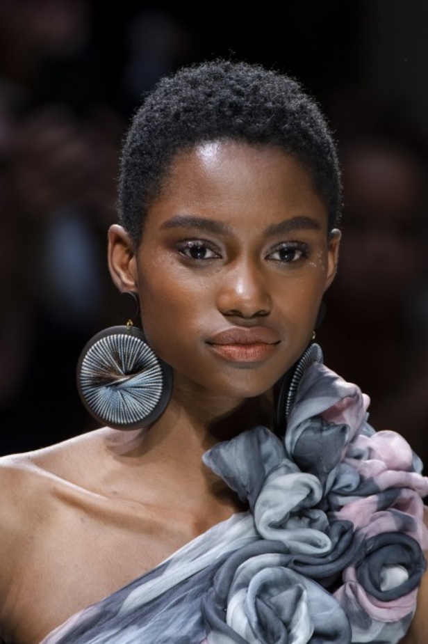 اسبوع الموضة في ميلان 2019 مجموعة GIORGIO ARMANI لربيع وصيف 2020