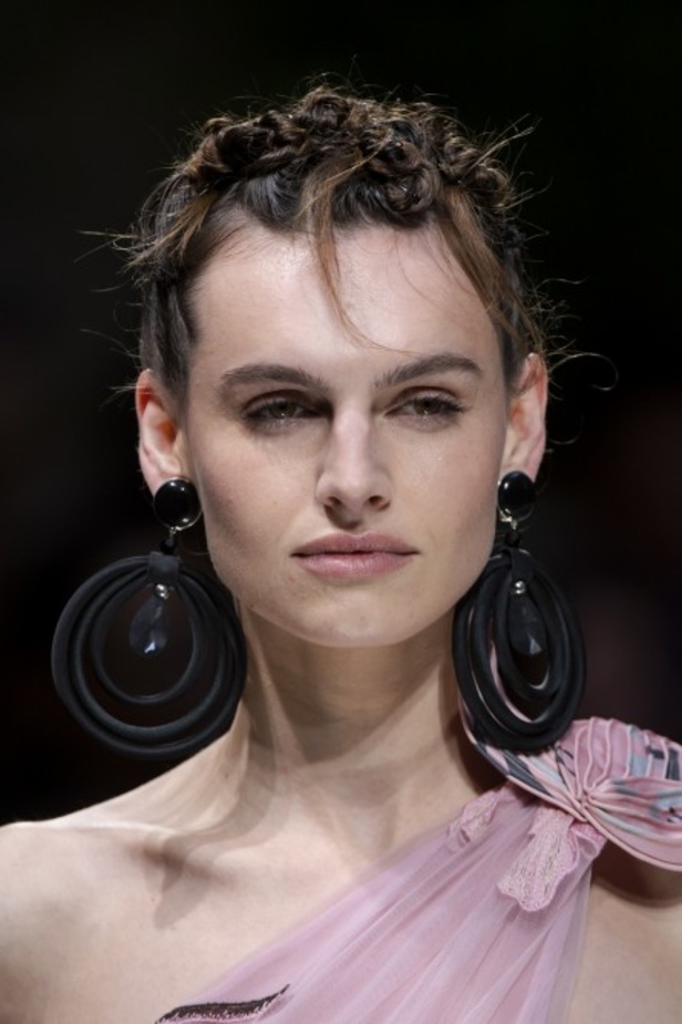 اسبوع الموضة في ميلان 2019 مجموعة GIORGIO ARMANI لربيع وصيف 2020