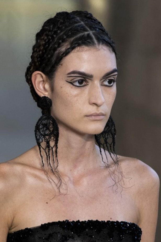 مجموعة Guo Pei للأزياء الفاخرة لخريف ٢٠١٨ !