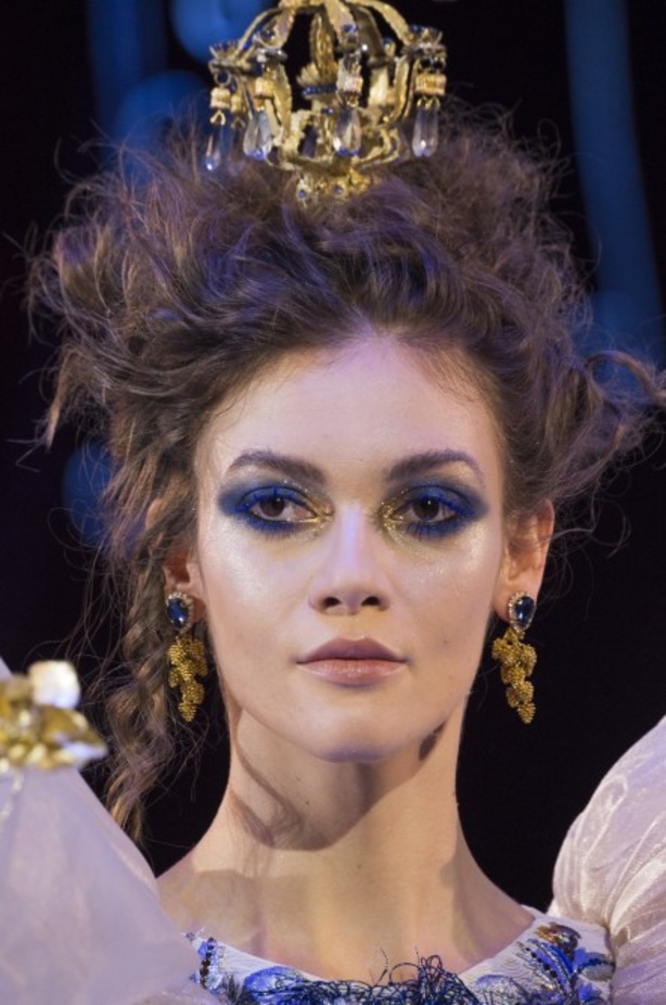 مجموعة Guo Pei للأزياء الفاخرة لربيع ٢٠١٨ !