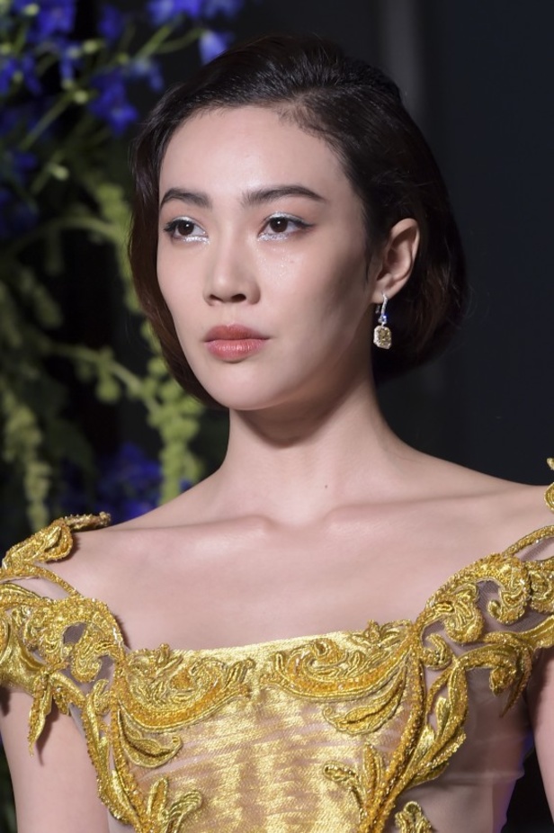 مجموعة Guo Pei للأزياء الفاخرة لخريف وشتاء ٢٠١٧/ ٢٠١٨ !