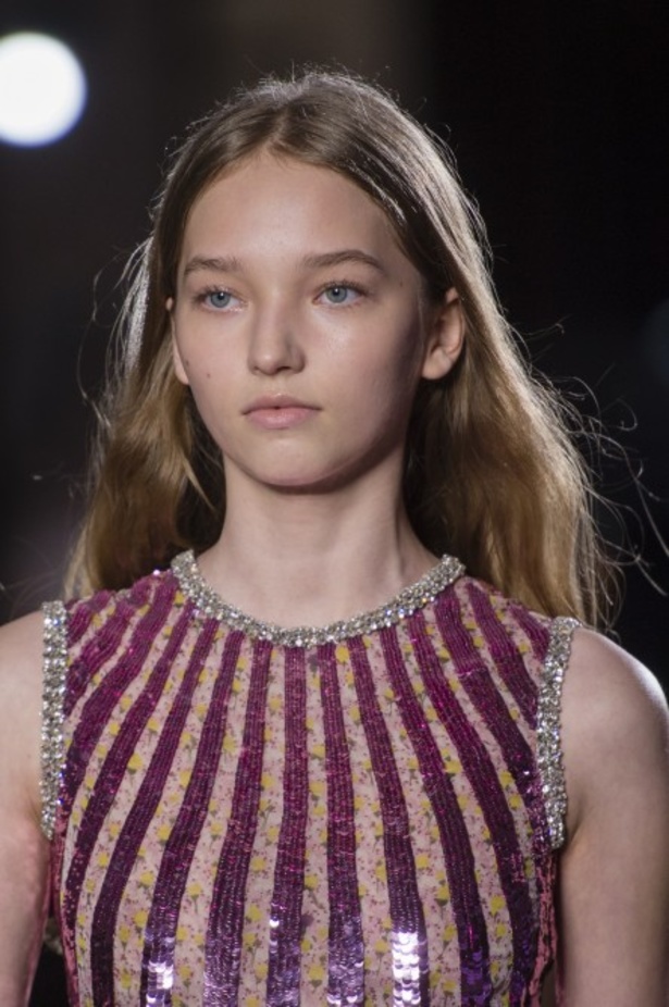 مجموعة Giambatista Valli من الألبسة الفاخرة لربيع وصيف 2018