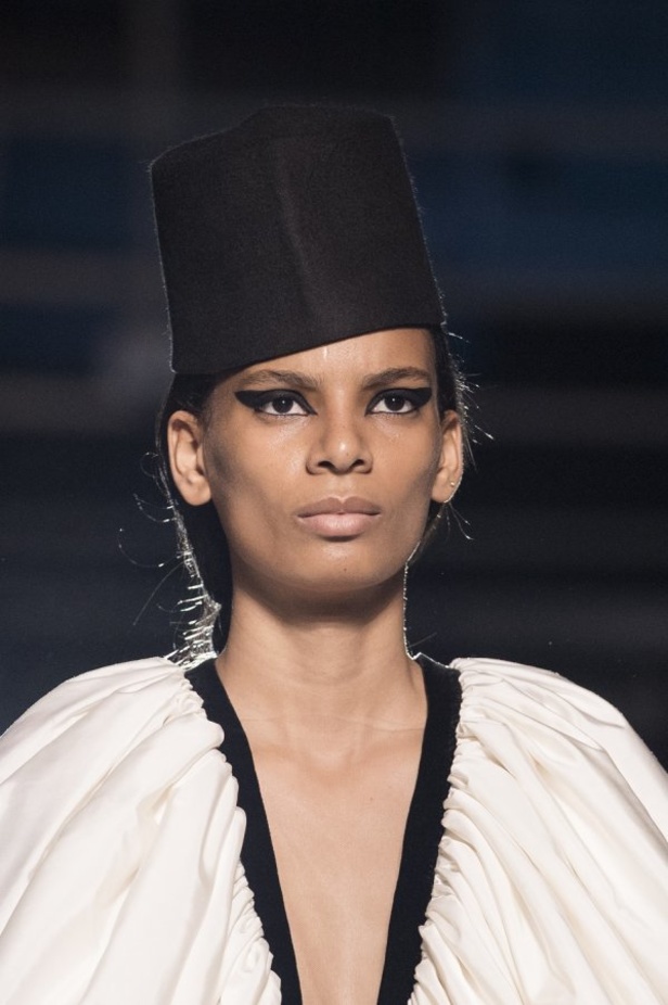 مجموعة الألبسة الراقية من جيامباتيستا فالي لربيع 2019