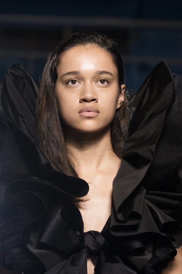 مجموعة الألبسة الراقية من جيامباتيستا فالي لربيع 2019