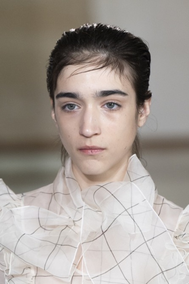 اسبوع الموضة في باريس 2019 مجموعة الالبسة الراقية من جيامباتيستا فالي لربيع وصيف 2020