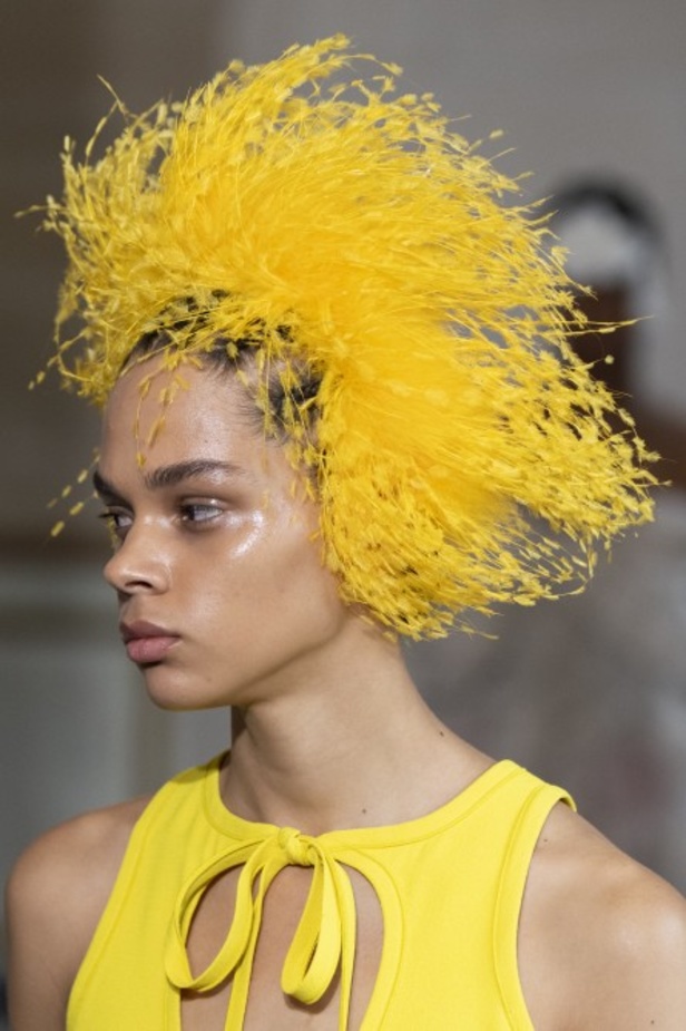 اسبوع الموضة في باريس 2019 مجموعة الالبسة الراقية من جيامباتيستا فالي لربيع وصيف 2020