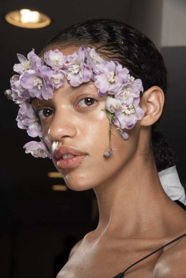 اسبوع الموضة في باريس 2019 مجموعة الالبسة الراقية من جيامباتيستا فالي لربيع وصيف 2020