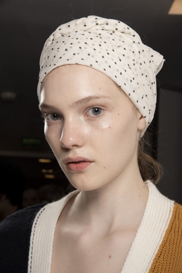 اسبوع الموضة في باريس 2019 مجموعة الالبسة الراقية من جيامباتيستا فالي لربيع وصيف 2020