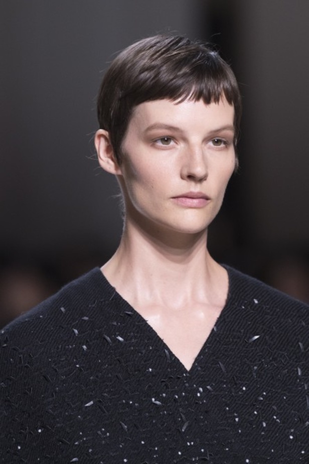 مجموعة جيفنشي كوتور 2019: تفاصيل دراماتيكية وغموض خيالي ساحر