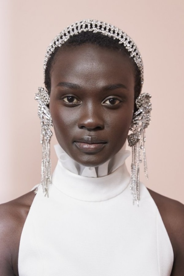 عرض أزياء Givenchy جيفنشي لـ haute couture لربيع وصيف 2020