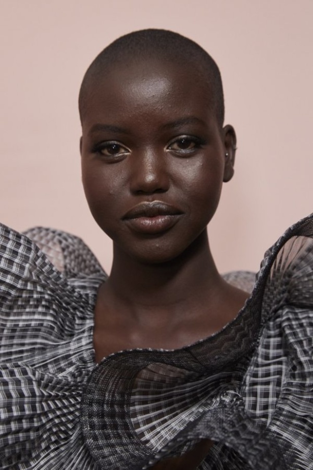 عرض أزياء Givenchy جيفنشي لـ haute couture لربيع وصيف 2020