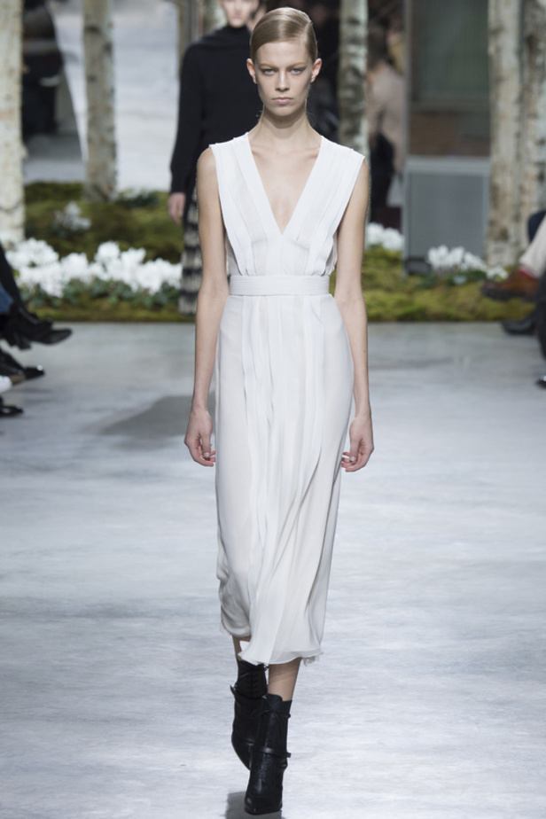 Hugo Boss: عالم كلاسيكي أنيق