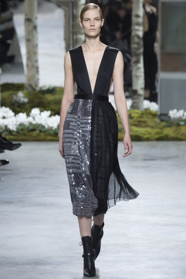 Hugo Boss: عالم كلاسيكي أنيق